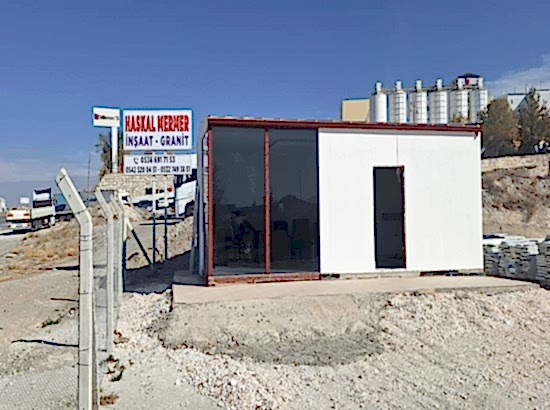 Haskal Mermer Granit Porselen; dayanıklı malzeme, modern tasarım, profesyonel montaj ve müşteri memnuniyeti odaklı doğal taş çözümleri sunan güvenilir bir firmadır.